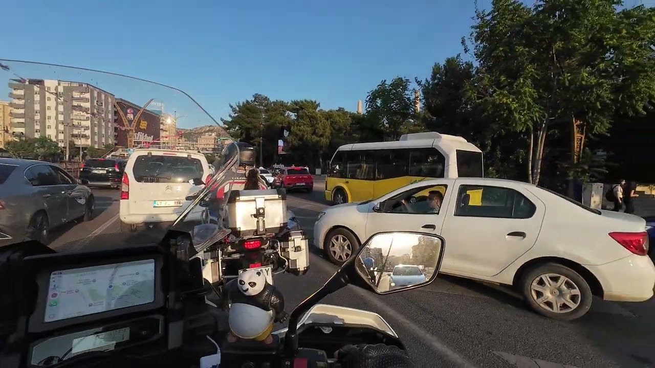 mardin antik çarşıya girdik trafikte yandık resmen eridik