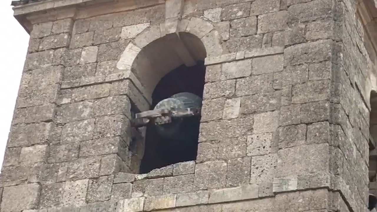 Volteo de campanas en Santa María de Tajadura