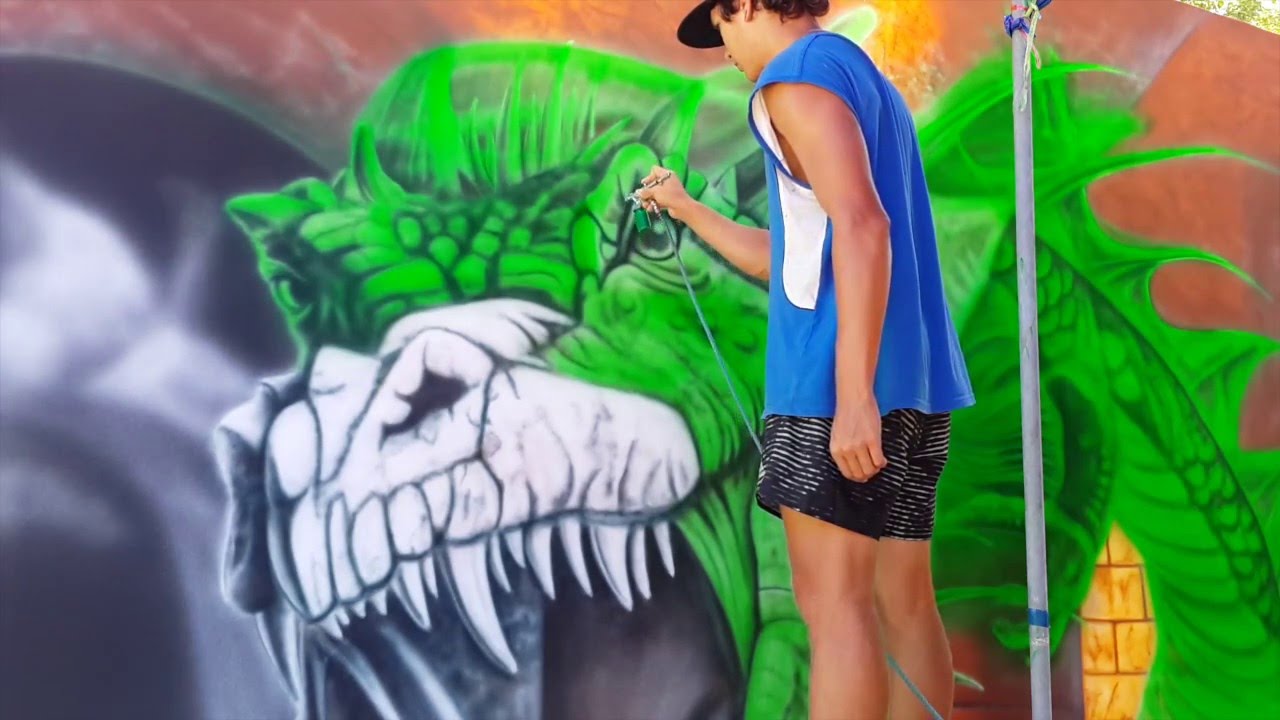 Street art . Dragon 3D painting