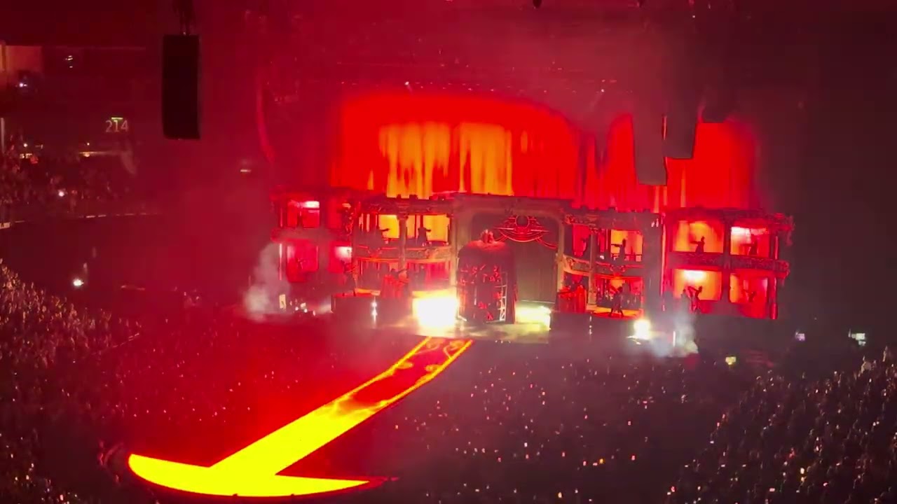Lady Gaga - Berlin - Bloody Mary , Abracadabra, Judas - The MAYHEM Ball