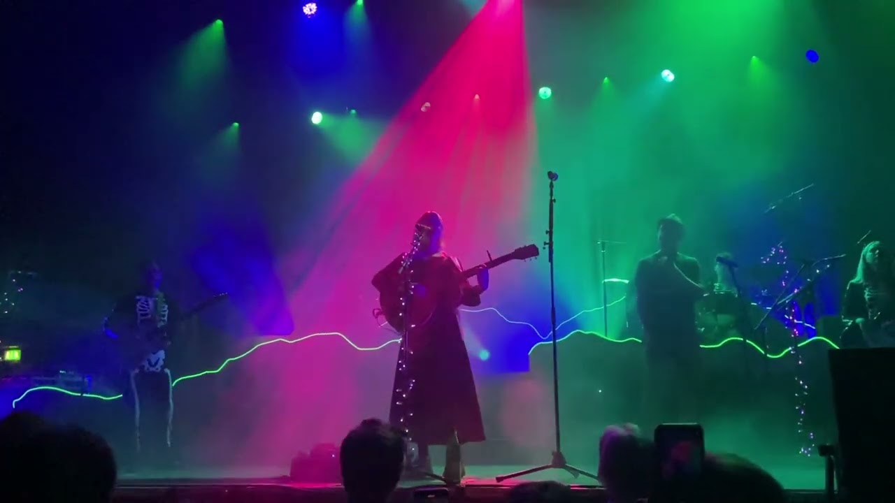 Phoebe Bridgers - Garden Song (with Jeroen Vrijhoef) live at E-Werk Köln/Cologne, 18/07/2022