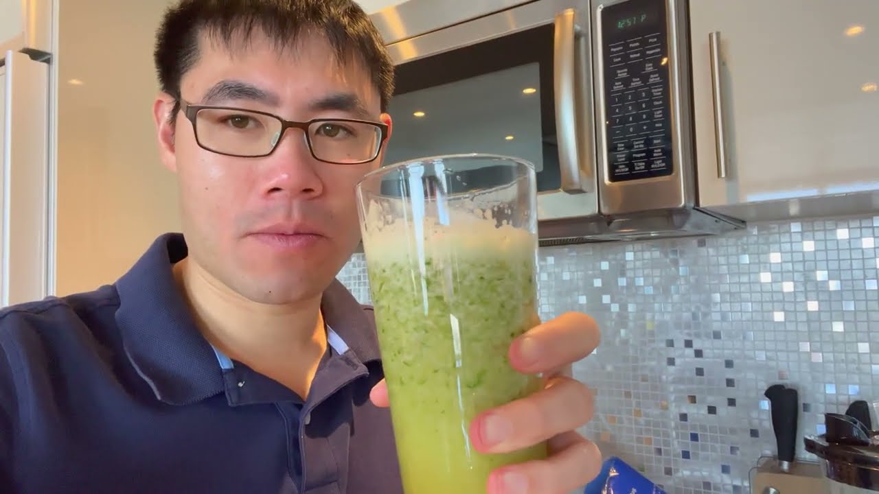 Making a Healthy & Delicious Spinach Smoothie