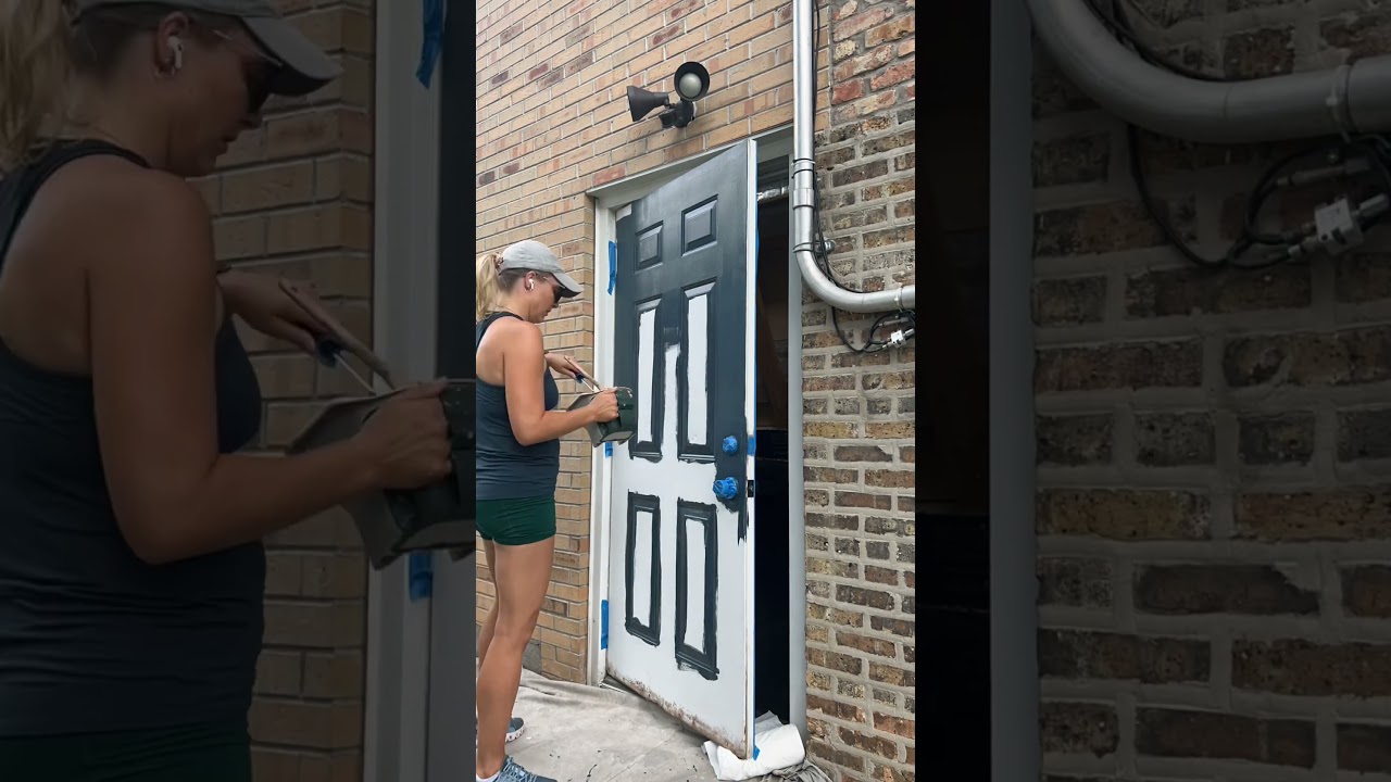 Как покрасить наружную металлическую дверь