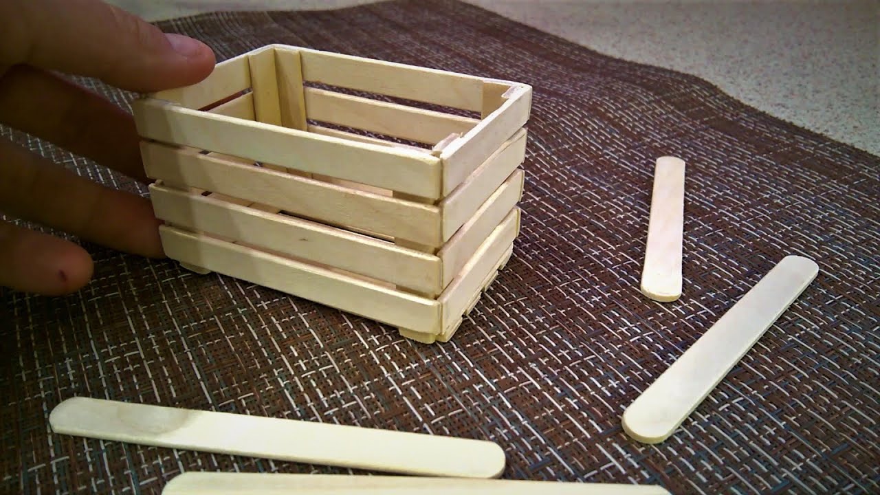 Миниатюрный ящик из палочек для мороженного. BOX.