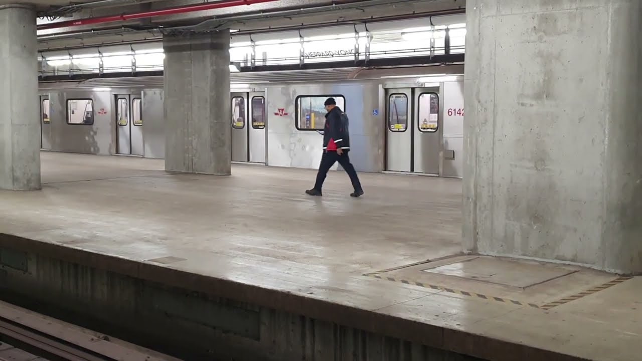 Afternoon Subway Ride on TTC Line 4 Sheppard Subway Line