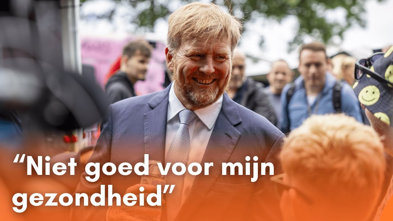 Koning heeft bewust géén motorrijbewijs | Blauw Bloed