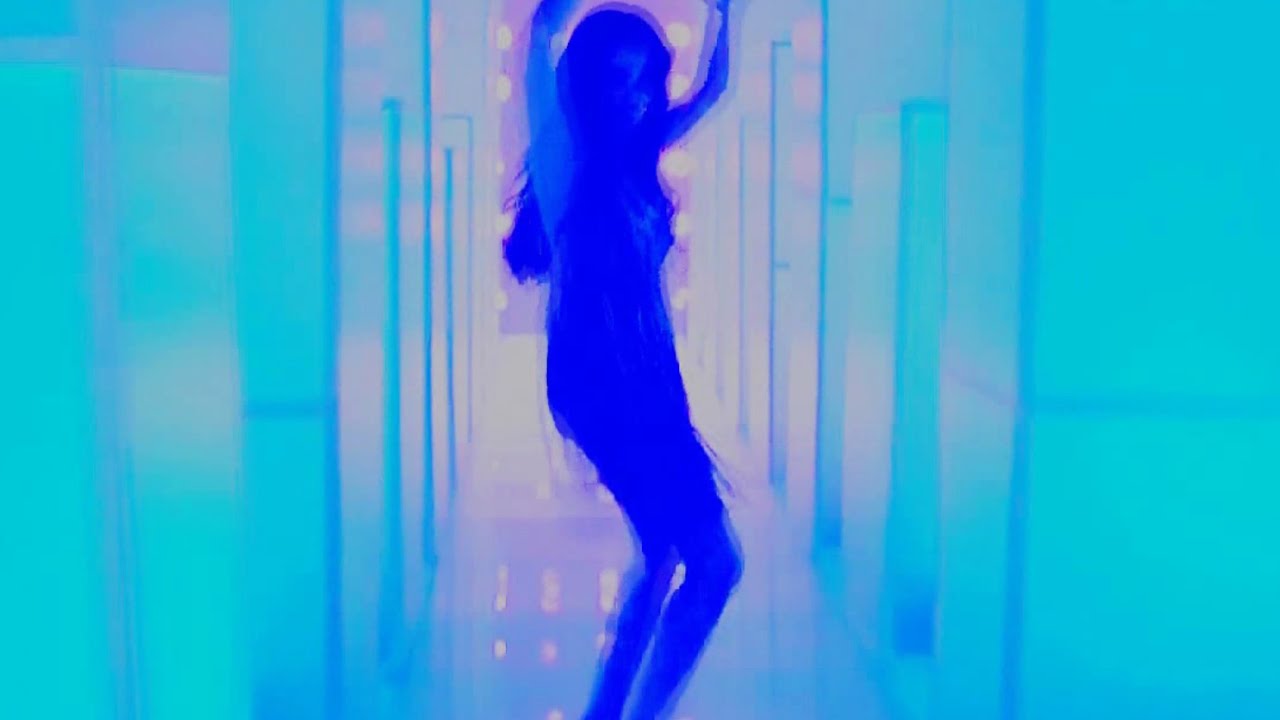 Bollywood Females Collab - I love ♪ Rock'n'Roll ♫