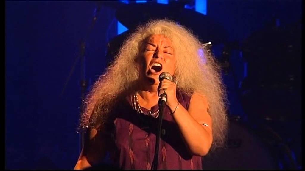 Wendy Saddington - Looking Through A Window (Live)