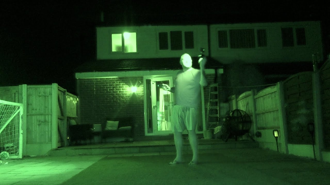 HOW DID I NOT SEE THIS JUST WATCHING ME