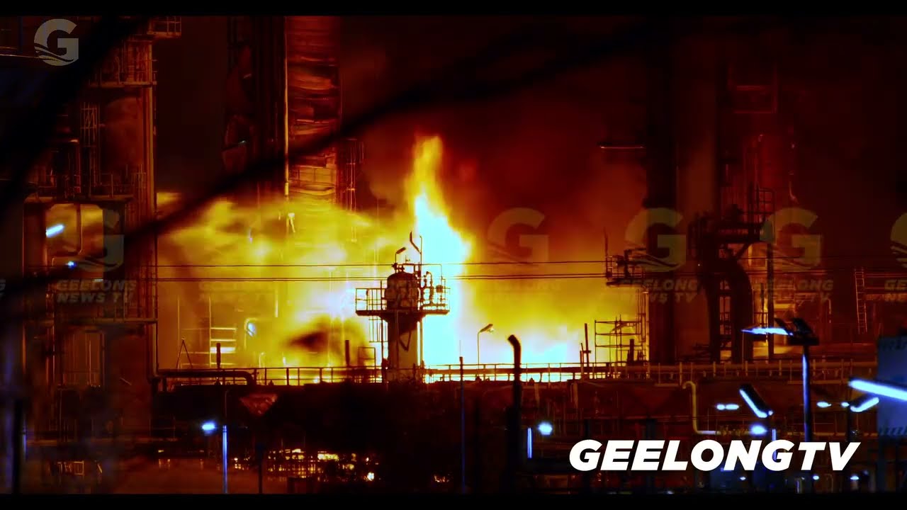 FIERCE BLAZE BURNS AT VIVA ENERGY REFINERY, CREWS ON SCENE