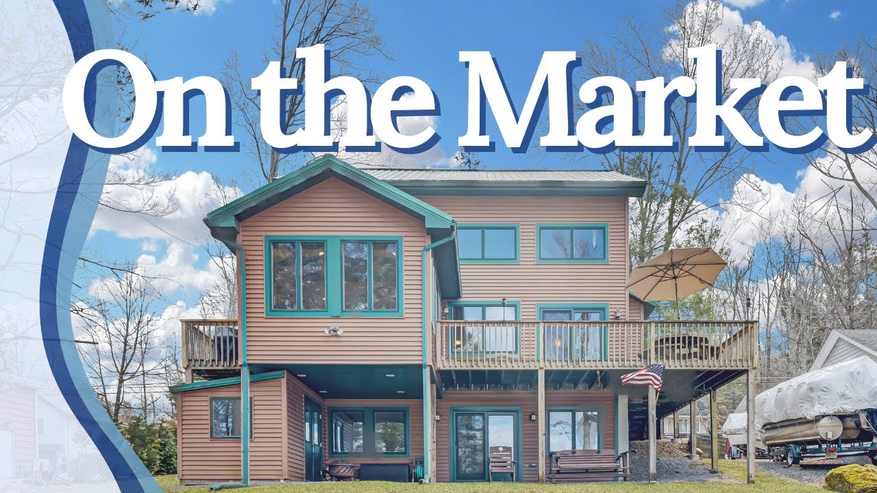 Lake Wallenpaupack Lakefront Home For Sale - 262 Laurel Lane, Greentown, PA
