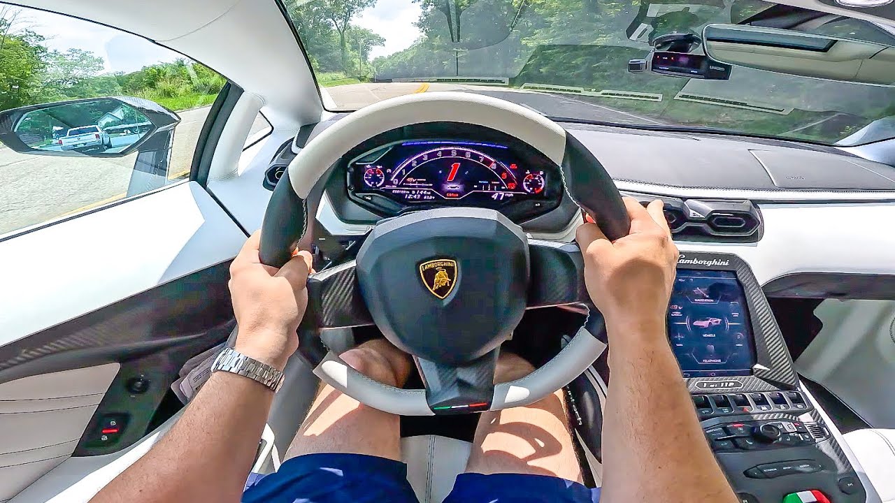 0-60 MPH In 2.5 seconds - What It's Like to Drive a 2022 Lamborghini Countach (POV)