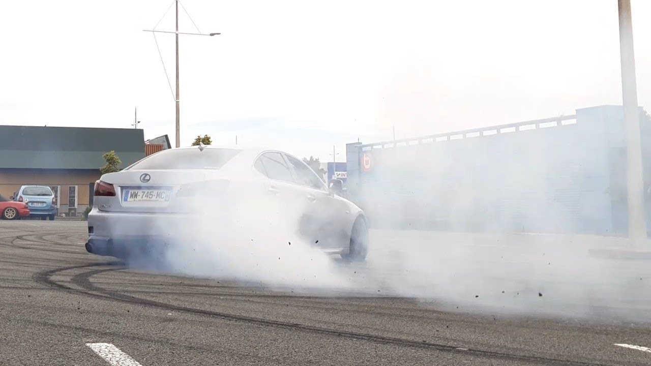 Lexus IS 250 - DRIFTS & BURNOUTS !!