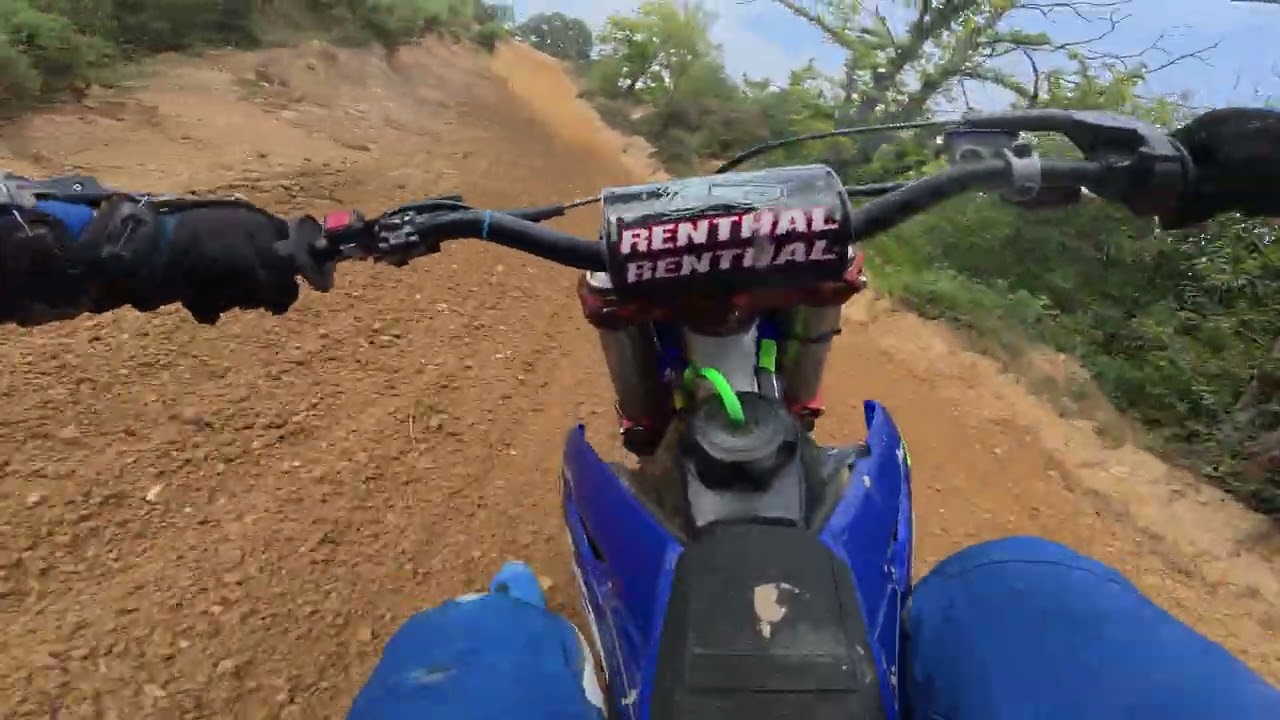 Race with me! Horsham mx with SMX (B group) on my yz125 full gibbs GYTR