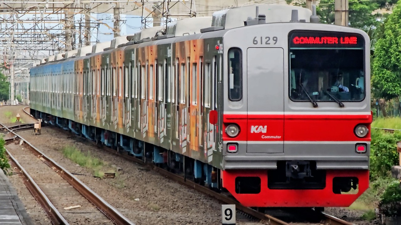 [4K] Stasiun Cakung: Kompilasi Kereta CLI-125, JR 205, TM 6000, CC 201 | KRL Commuter Line (4/4)
