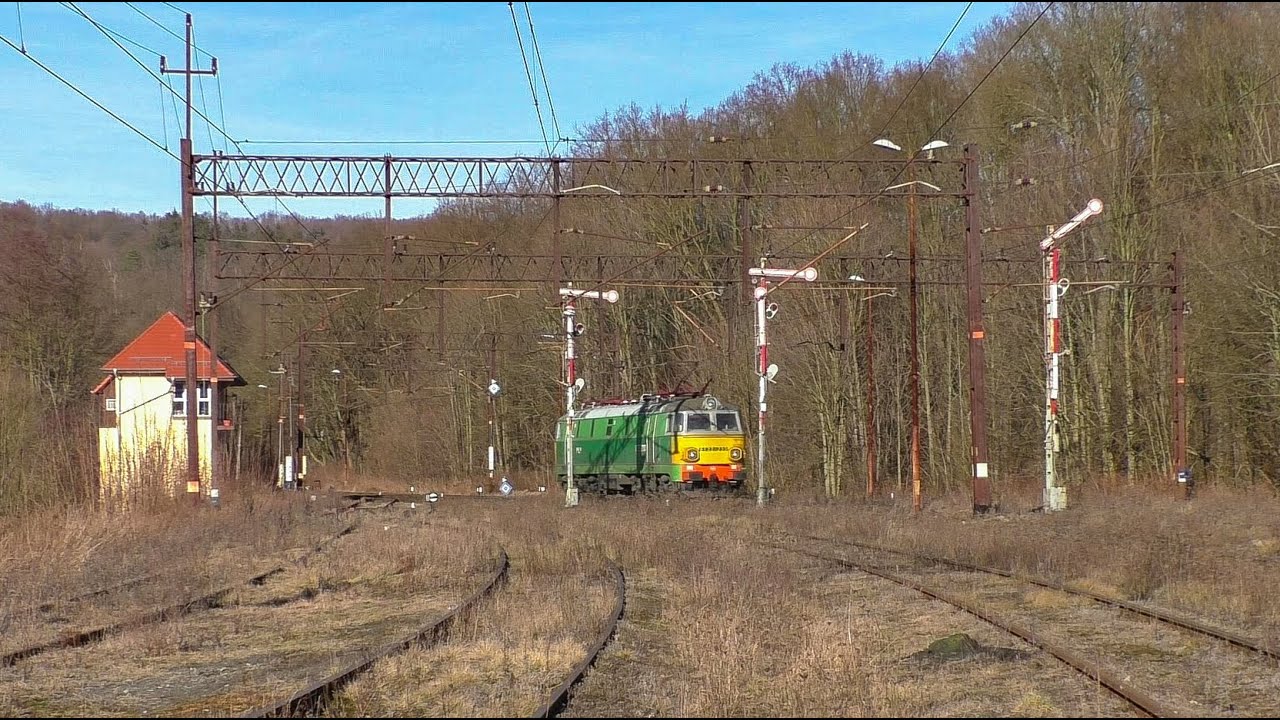 ET22-233 luzem przez klimatyczną linię kolejową 284