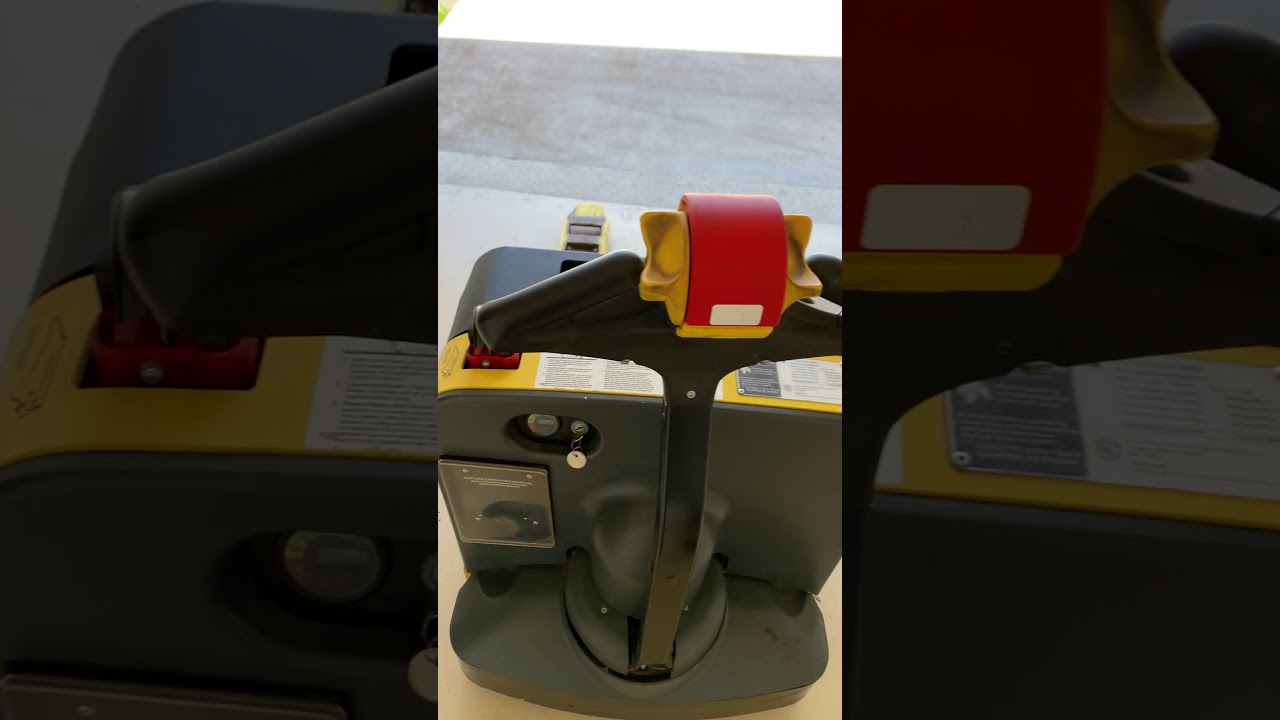 HYSTER W40Z Electric Pallet Jack - Used (Like New)