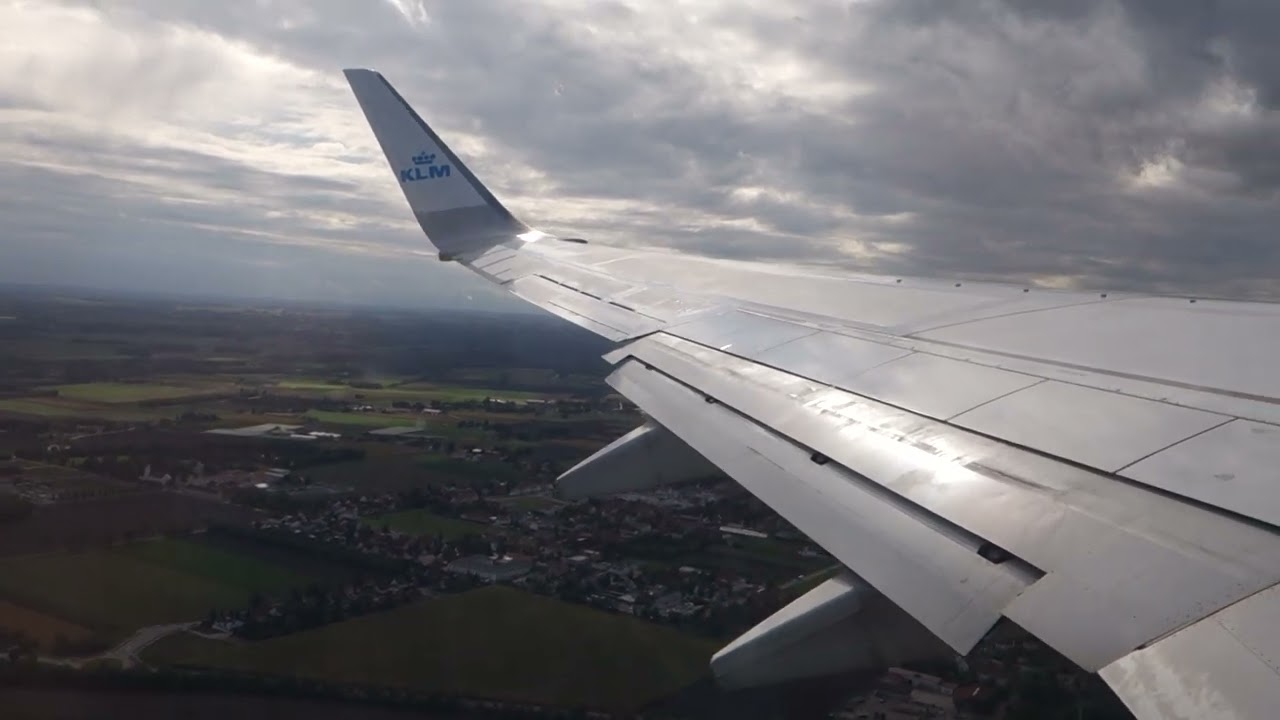 KLM B737-800 takeoff runway 26L to Amsterdam from MUC