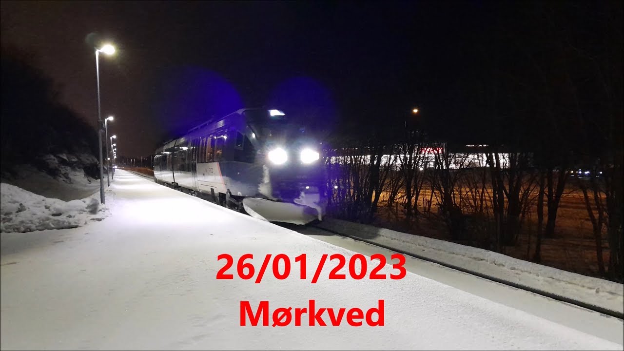 26/01/2023 - M&oslash;rkved Bm93 SJ Nord & Euro 4000 CD 312 006 CargoNet tog 5784