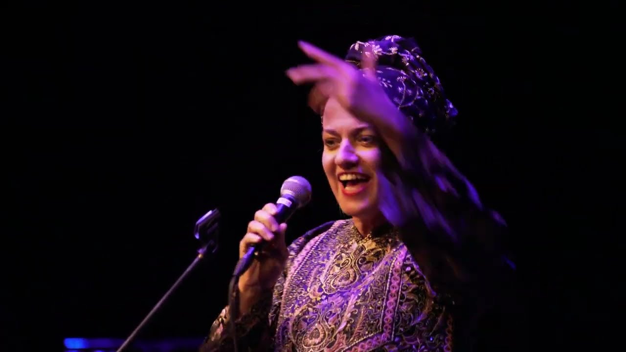 SHA SHTIL Yiddish Folk Song live in the Warsaw Singer Festival