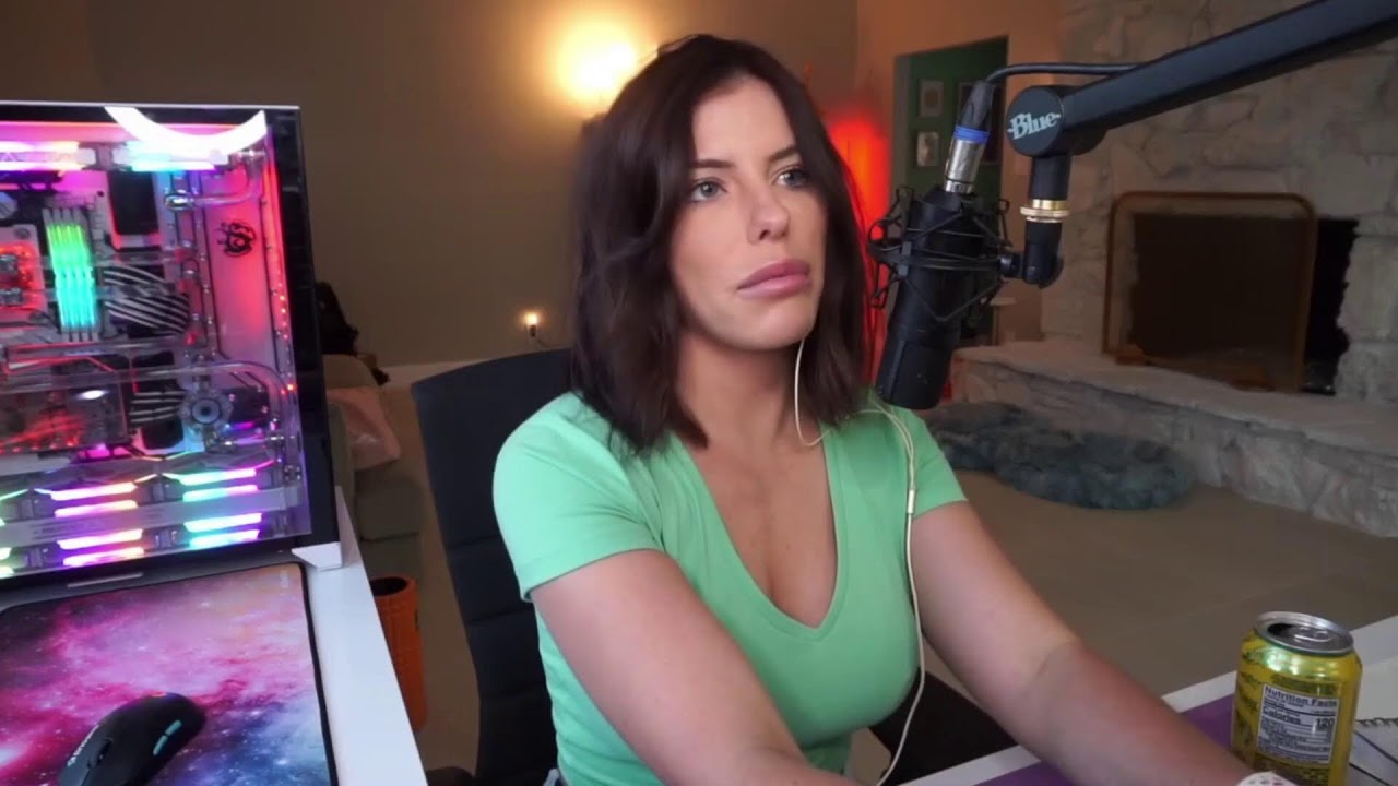 Delusional | Adriana Chechik LIVE