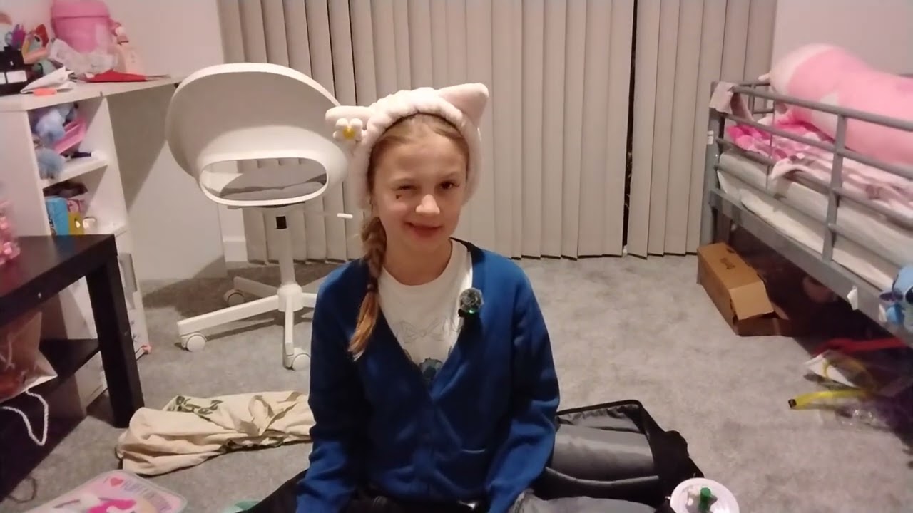 Що у мене в рудзаку🎒🎒🎒