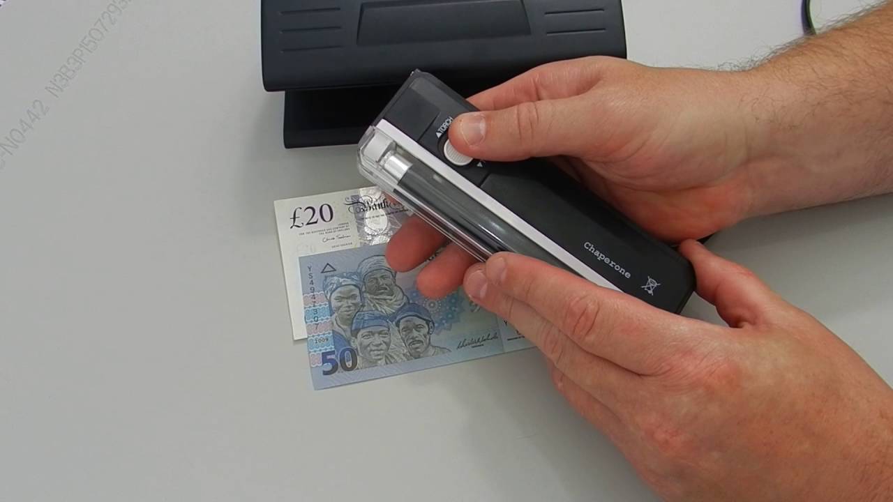 Handheld UV Fake Money Detector / How To Spot A Fake Polymer Bank Note
