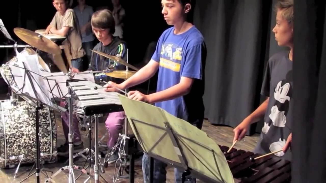 Scuola media caprin 2011. Le attività e gli spazi
