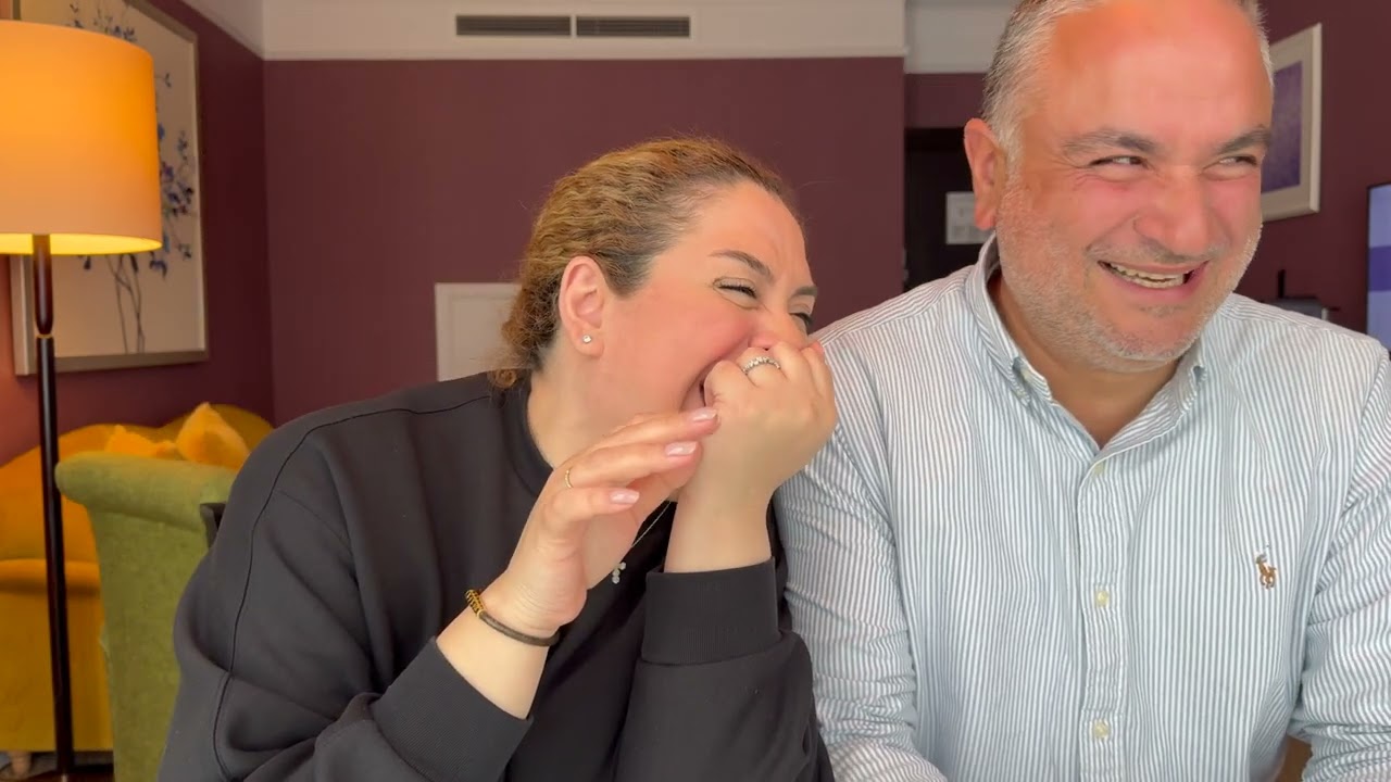 Arriving in London with Nell: St. Ermin's Hotel, Afternoon Tea, Rosa's Thai, Pepperoni Honey Pizza