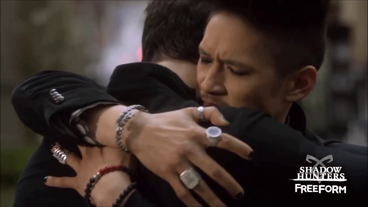 Magnus Bane and Alec Lightwood - Malec- First kiss - Marcus & Martinus
