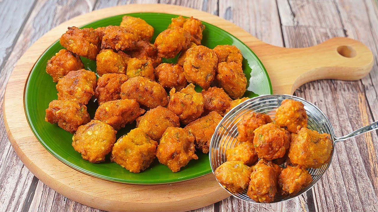 Moong Dal Pakoda Recipe | Crispy Daal Pakora Recipe | Rainy Day Special Tea Snack Moong Dal Vada