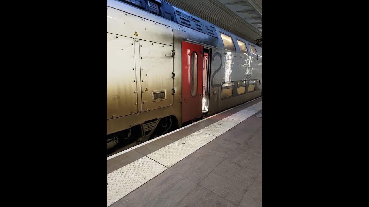 Door Closing | Fermetur de Porte | T&uuml;r schlie&szlig;en | Deur Sluiting | M7 BMX | Doppelstock / NMBS SNCB