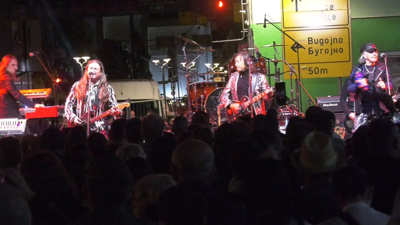 - ROCK KONCERT POKLONIO SVOME GRADU, JAGODE SIJALE U NOĆI