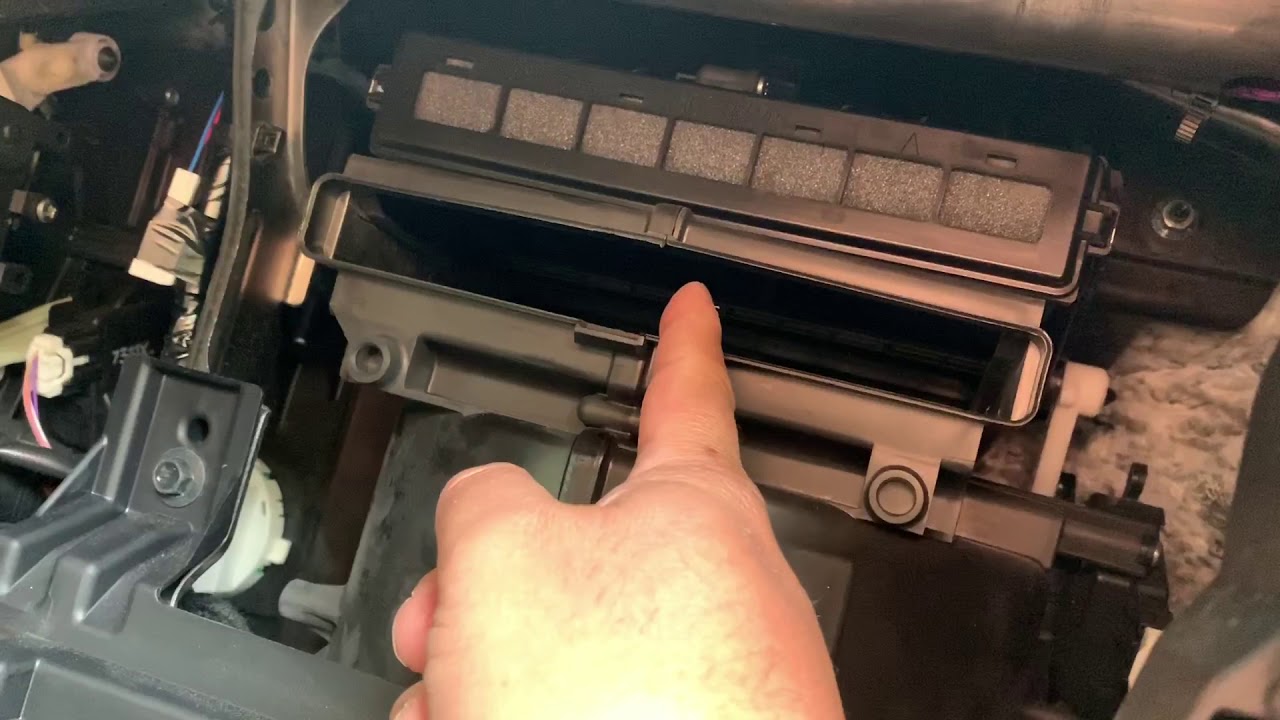 2017 Mazda 3 AC/Heater Fan Replacement