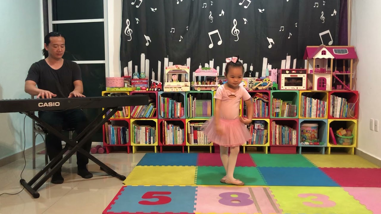 Kids Dance Ep.3 ｜Kiss the Rain雨的印記（Yiruma）｜5 año niña baila  | 5-year-old girl dances | 五歲小女孩跳舞
