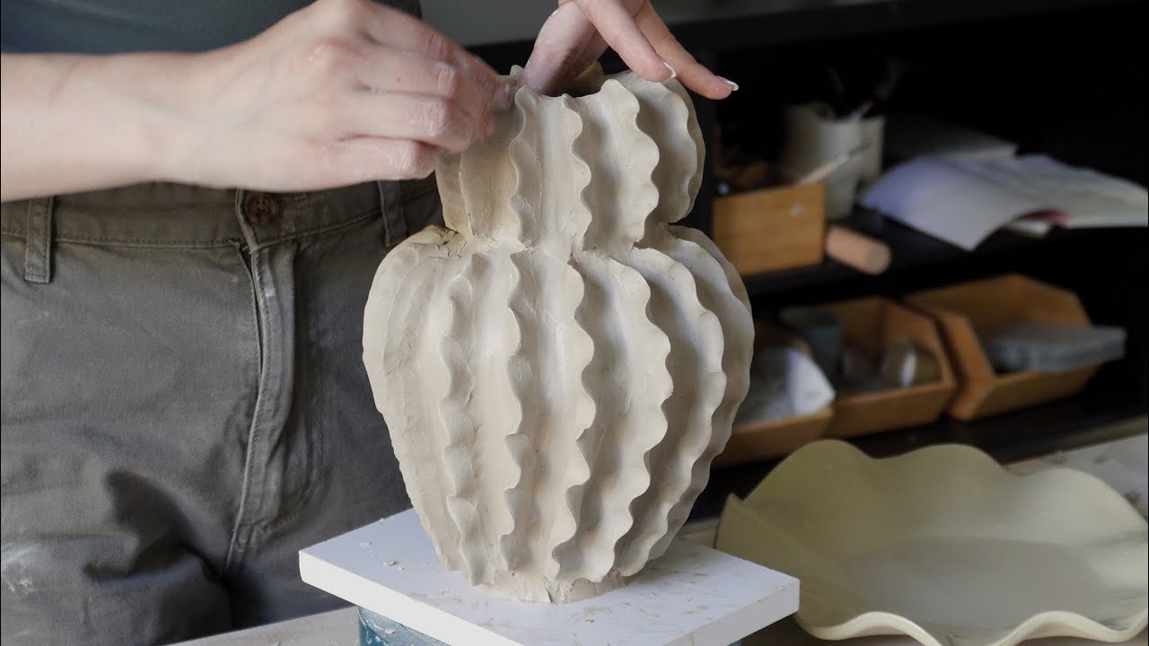 Coilbuilding a Ruffly Vase | Xirix Studio
