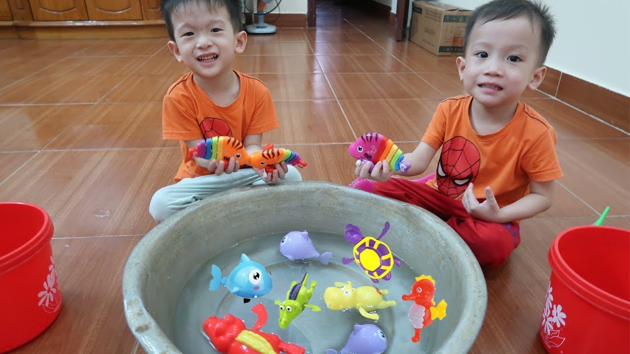 Đồ Chơi Baby Fun Trò Chơi Bắt Cá Bơi Trong Nhà ❤️ Gia Đình Baby Shark