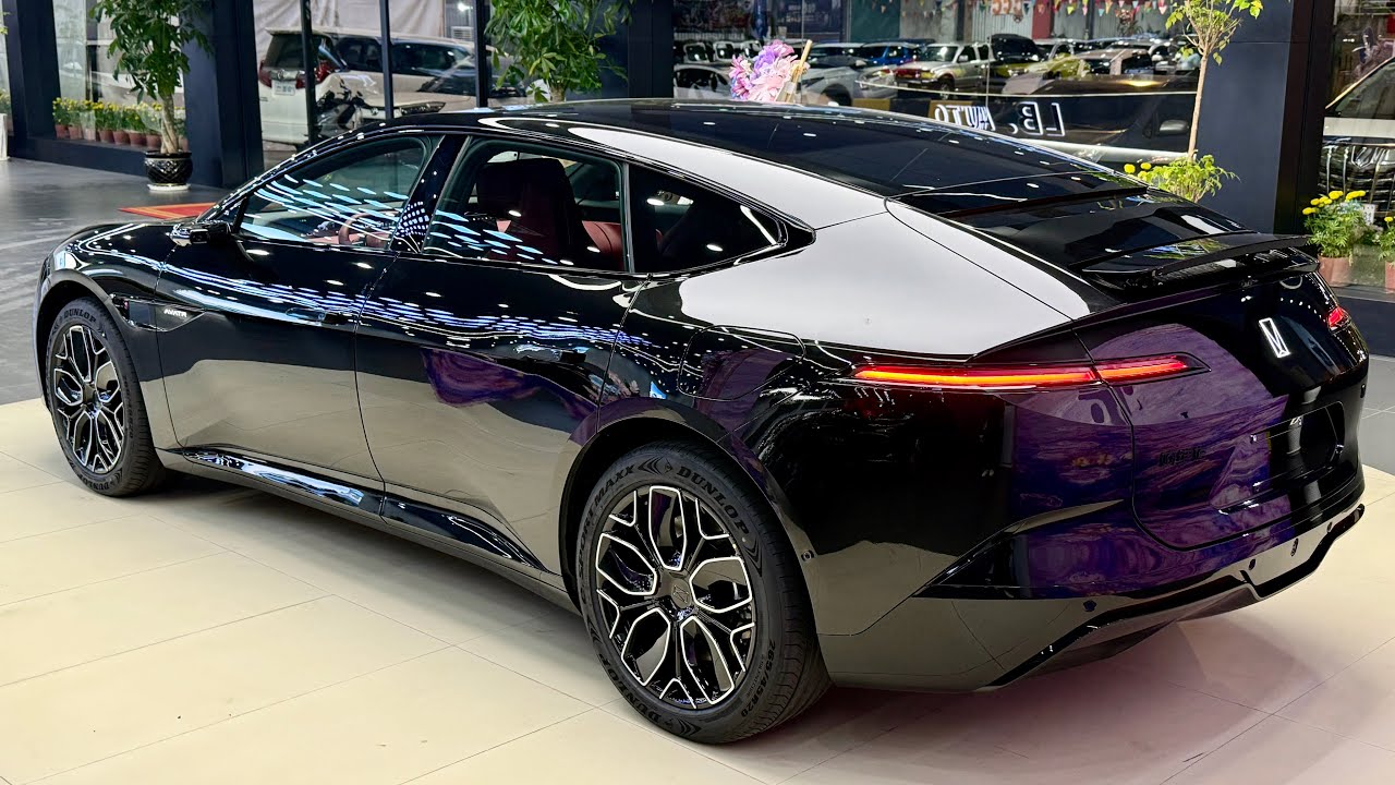 New 2026 AVATR 12 Max Black Review Interior and Exterior Luxury Technology 