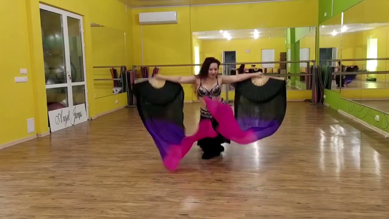 Dance with Ksenia's fans-veils - a dance of soul and body