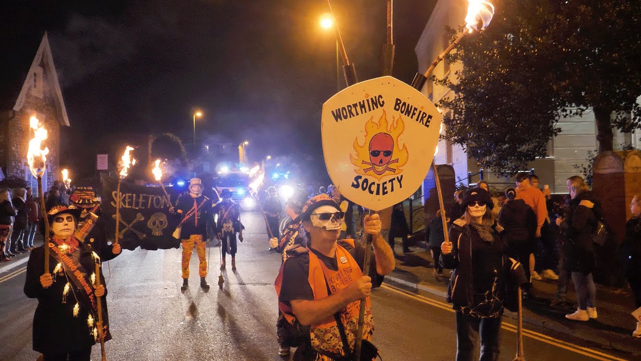 Littlehampton Bonfire Parade 30.10.22