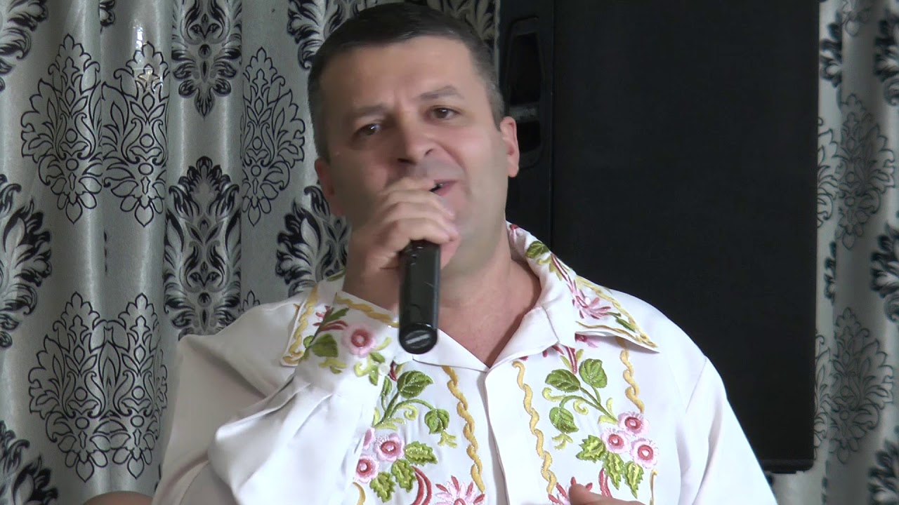 Zboara toamna frunzele