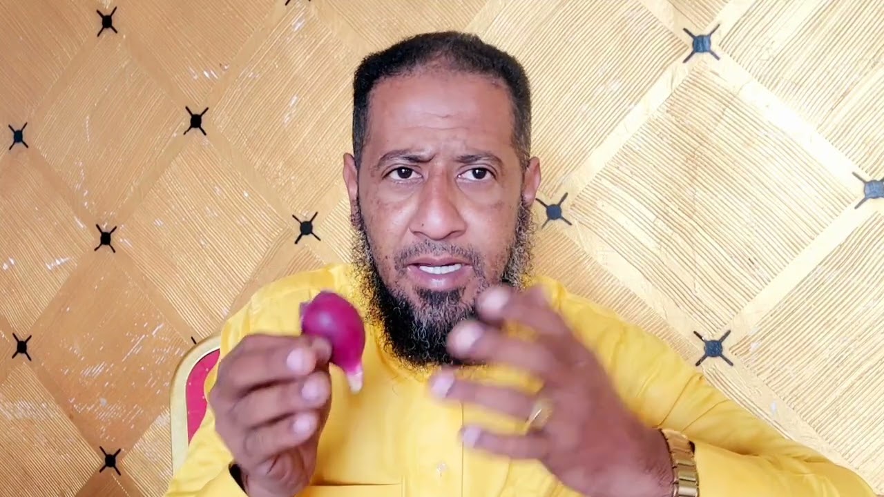Muxuu taraa geedka -Tiinka la dhaho