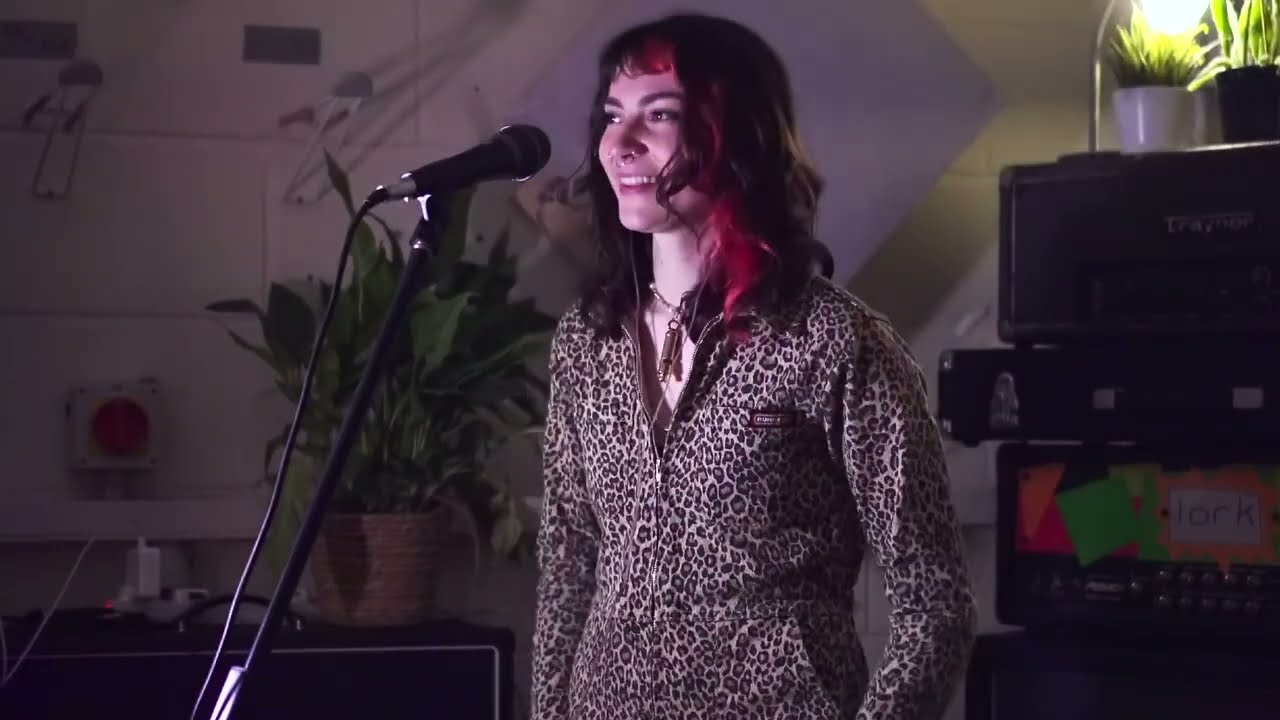 MOUTHS - 'A Lower Process' LIVE at Tye Die Tapes