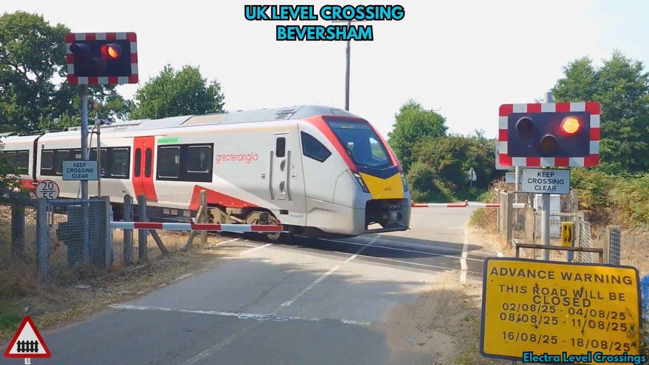 (BROKEN Moflash Alarm) Beversham Level Crossing, Suffolk (06/08/25)