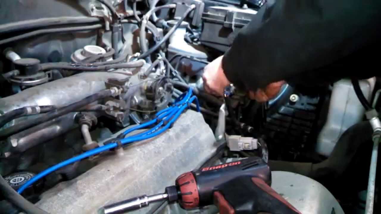 Fuel filter replacement 2000 Toyota Rav4 Install Remove Replace How to