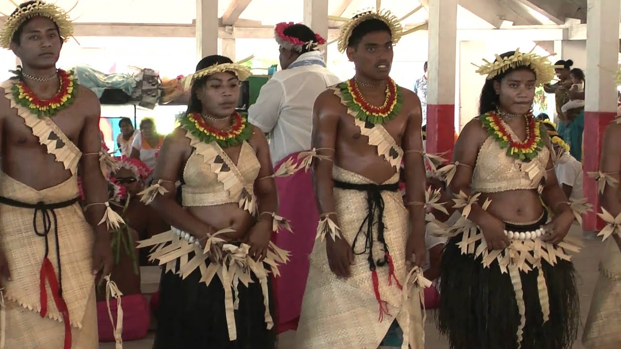 Beteriin (Ambo) Dancers: Kiribati
