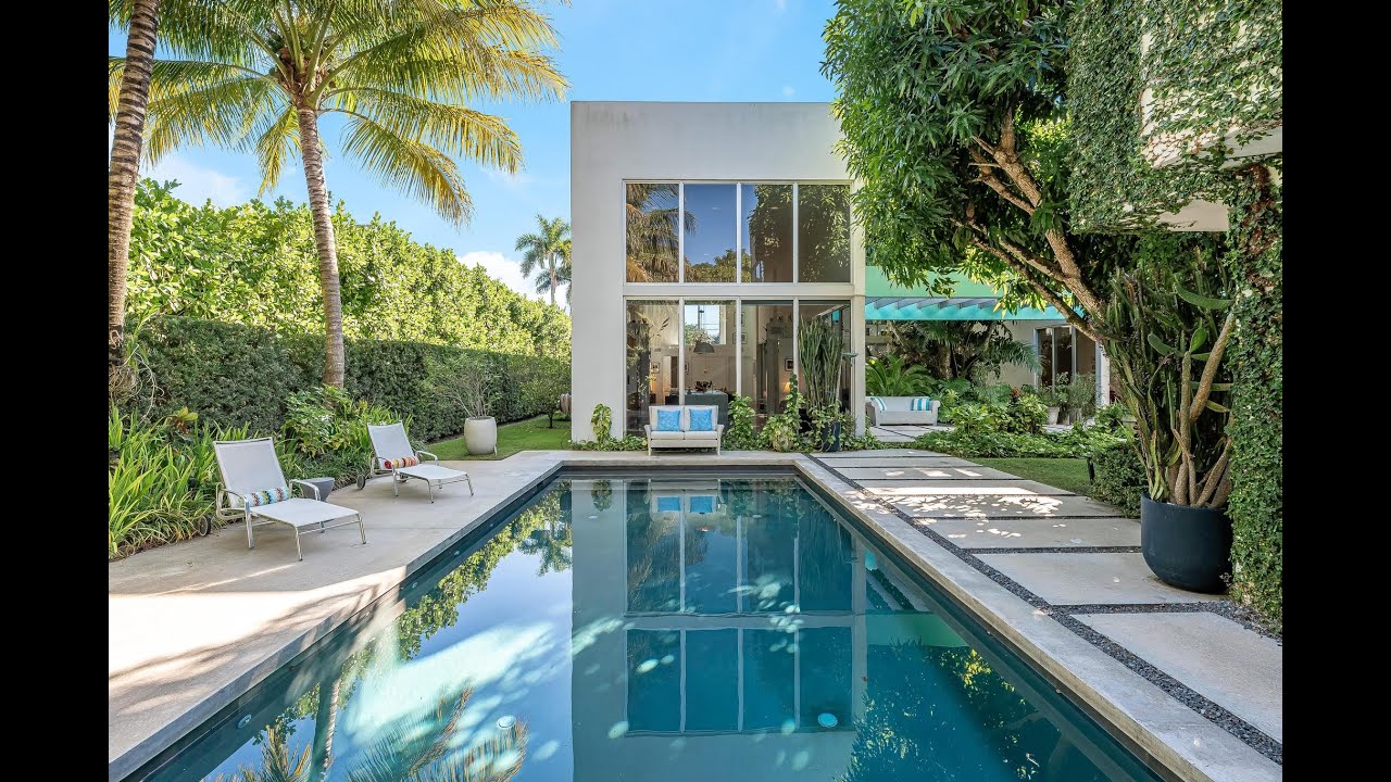 Contemporary South Miami Art Collector's Home | 6495 SW 85th St