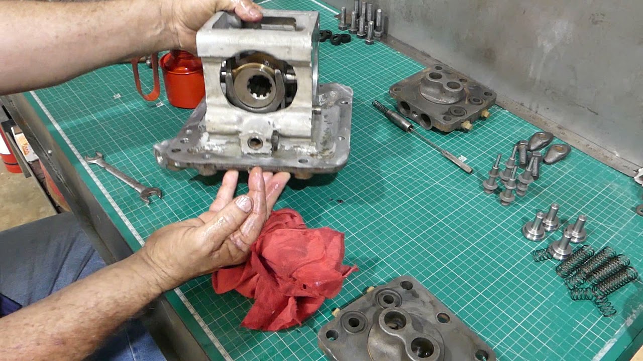 How to Assemble your Ferguson TE20 Hydraulic Pump Part 1