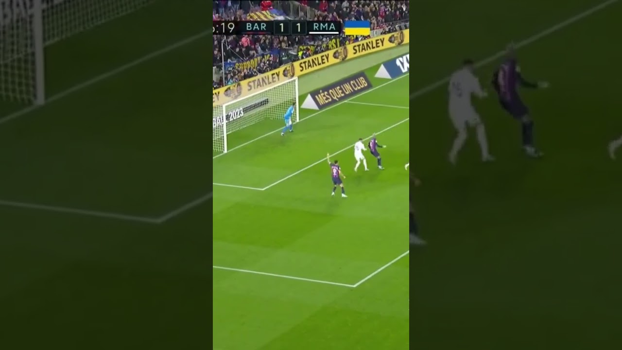 Le geste technique de Robert Lewandowski vs Real Madrid #actubarca #fcbarcelone #elclasico