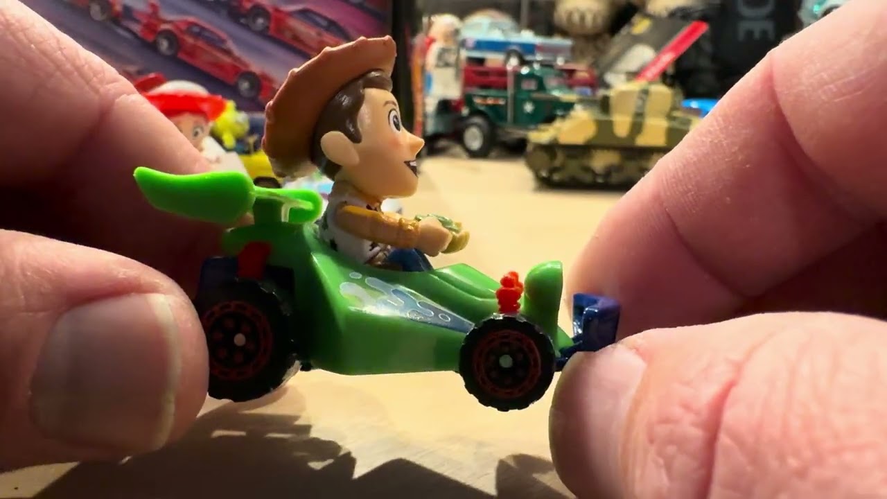 Hot Wheels RacerVerse Toy Story Pack! Pizza Planet Truck & Woody on RC